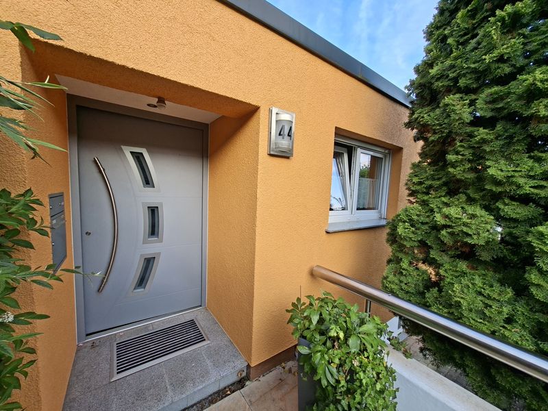 Sanierter Terrassenbungalow in ruhiger Wohnlage zu sofortigem Bezug